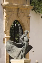 Statua del torero Cayetano Ordonez fuori dall